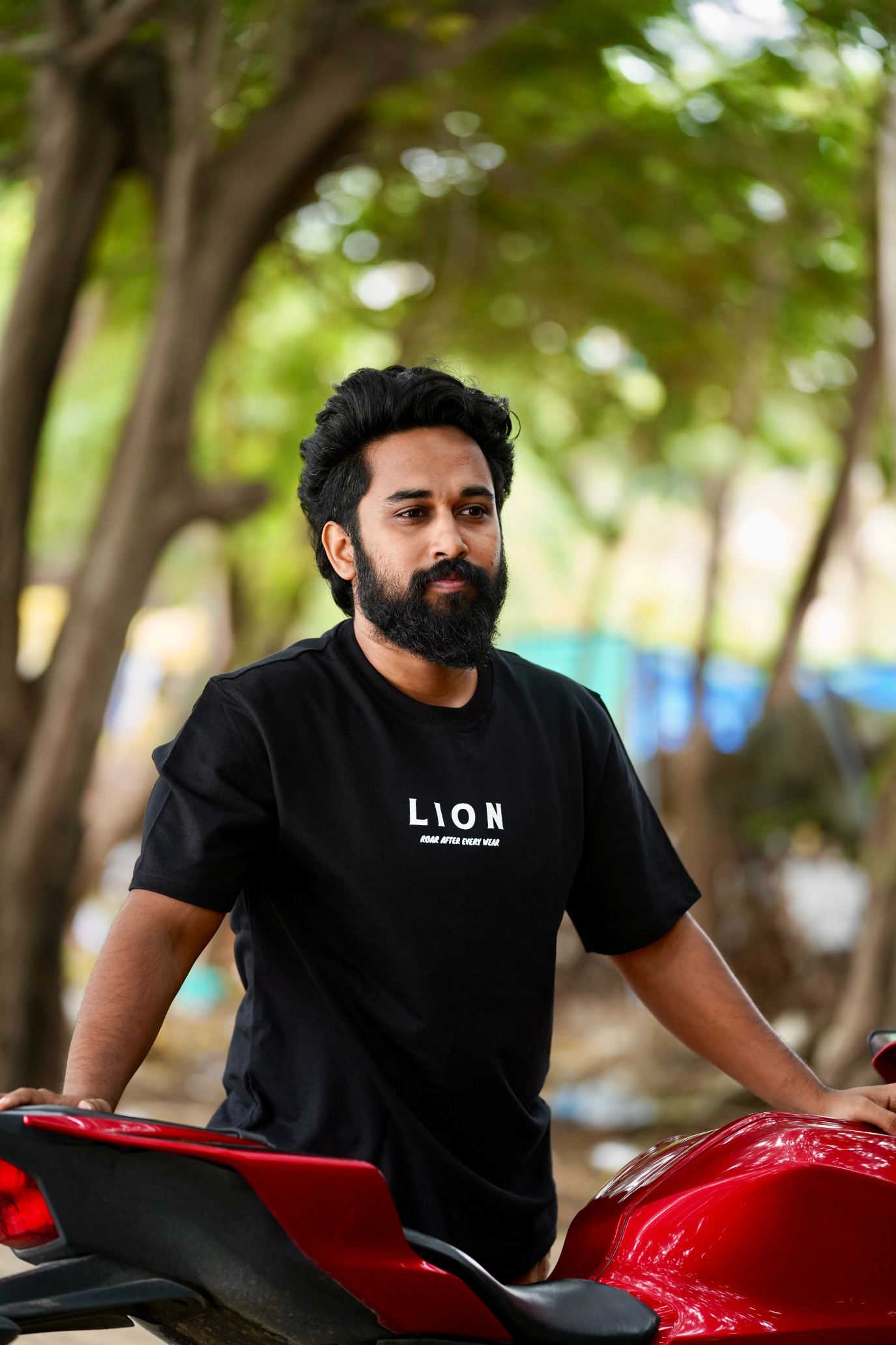 Lion Drop Shoulder T-shirt